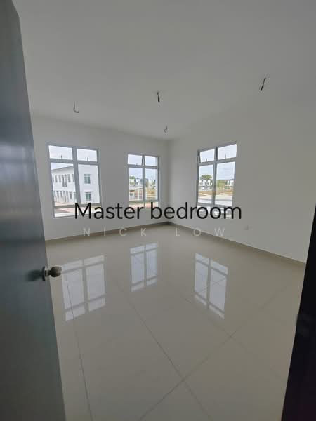 Terraced House for Rent in Bandar Dato Onn (Tebrau) - Nick Low - Master Bedroom - PropertyGuru.com.my