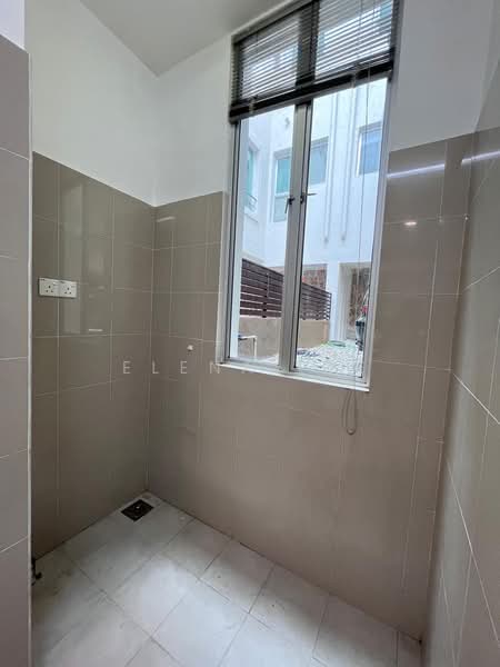 Rumah Bandar untuk Disewa di Leisure Farm (Gelang Patah) - Elena Lye - PropertyGuru.com.my