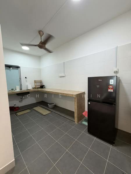 Servis Apartment untuk Disewa di Residensi Taman Pelangi Indah - Chris Chin - Kitchen - PropertyGuru.com.my