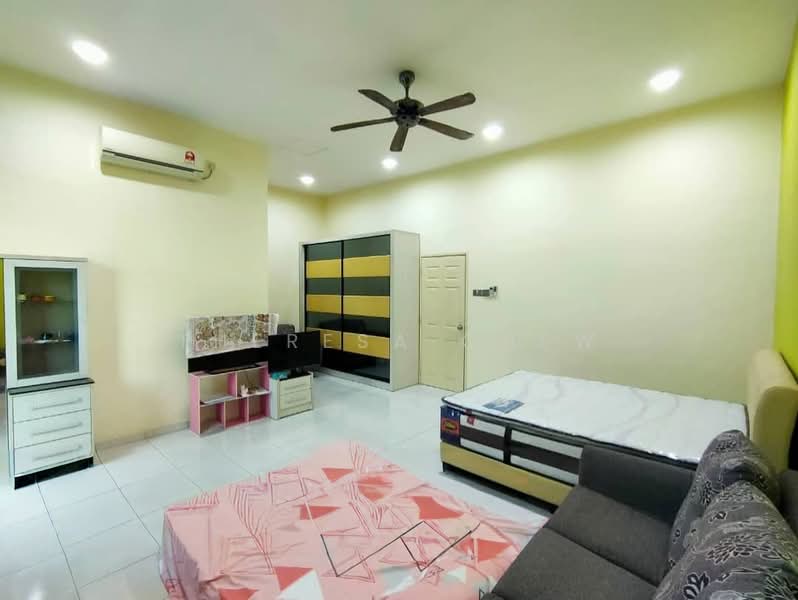 Rumah Teres 2 Tingkat untuk Dijual di Taman Cendana Permai (Juru) - Theresa Chew - Living Room - PropertyGuru.com.my
