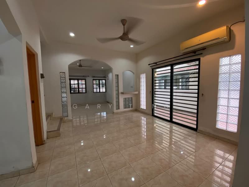 Semi-Detached House for Sale in Taman Shukor (Ipoh) - Gary Tang - Living Room - PropertyGuru.com.my