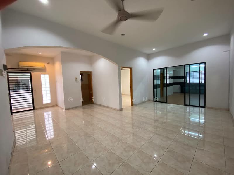 Semi-Detached House for Sale in Taman Shukor (Ipoh) - Gary Tang - Living Room - PropertyGuru.com.my