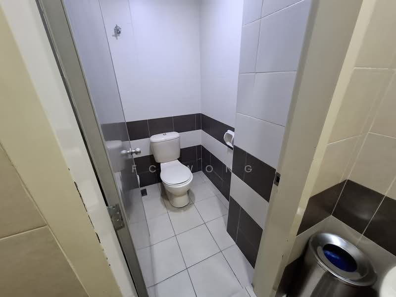 Kedai untuk Disewa di Kelana Jaya (Petaling Jaya) - FC Wong - Bathroom - PropertyGuru.com.my