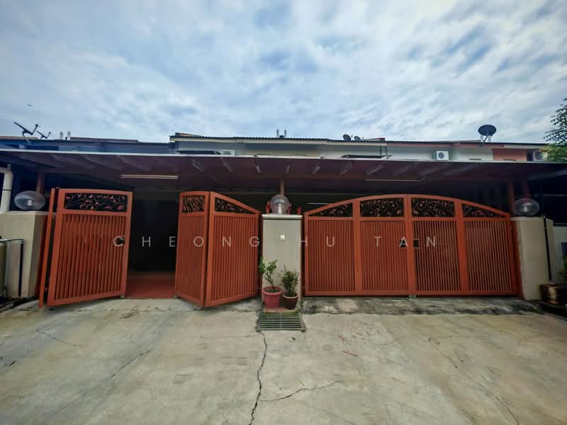 2-storey Terraced House for Rent in Garden Avenue (Seremban 2) - Cheong Hu Tan - Exterior - PropertyGuru.com.my