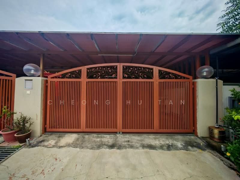 2-storey Terraced House for Rent in Garden Avenue (Seremban 2) - Cheong Hu Tan - Exterior - PropertyGuru.com.my