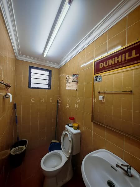 2-storey Terraced House for Rent in Garden Avenue (Seremban 2) - Cheong Hu Tan - Bathroom - PropertyGuru.com.my