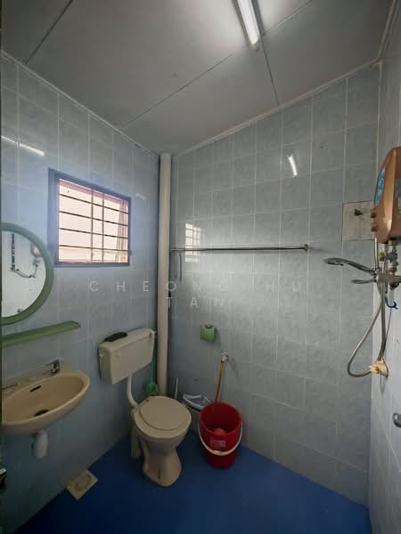 2-storey Terraced House for Rent in Garden Avenue (Seremban 2) - Cheong Hu Tan - Bathroom - PropertyGuru.com.my