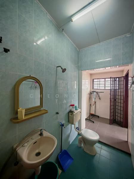 2-storey Terraced House for Rent in Garden Avenue (Seremban 2) - Cheong Hu Tan - Bathroom - PropertyGuru.com.my