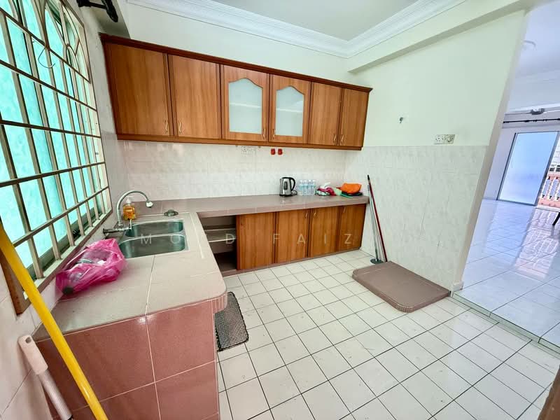 Apartment for Sale at Sri Ria Apartments - Mohd Faizal - Kitchen - PropertyGuru.com.my