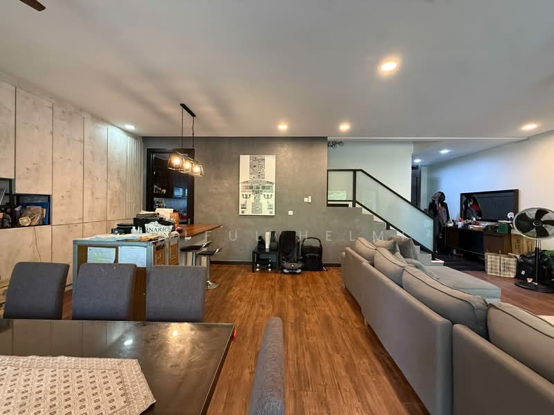Rumah Teres 3 Tingkat untuk Dijual di Denai Alam (Shah Alam) - SAIFUL HELMI - Living Room - PropertyGuru.com.my