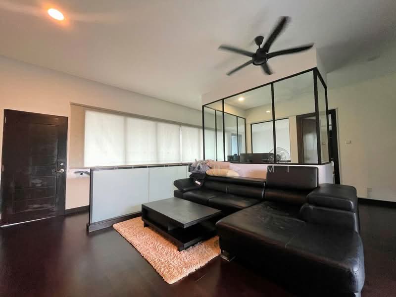 Rumah Teres 3 Tingkat untuk Dijual di Denai Alam (Shah Alam) - SAIFUL HELMI - Living Room - PropertyGuru.com.my