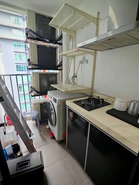 Servis Apartment untuk Disewa di The Zizz @ Damansara North - Nicole Chen - Balcony - PropertyGuru.com.my