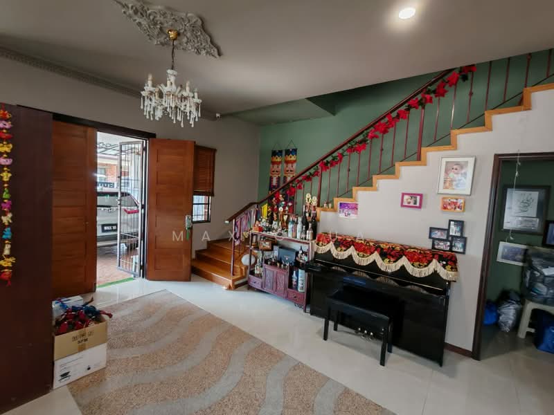 Rumah Berkembar untuk Disewa di Cheras (Selangor) - Max Chua - Entrance - PropertyGuru.com.my