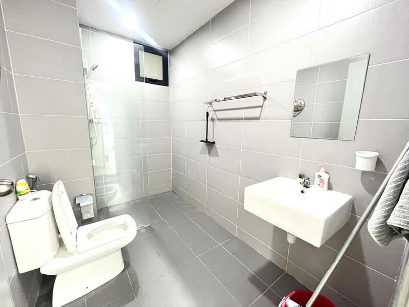 Kondominium untuk Disewa di Golden Triangle 2 - Gan Chun Kai - Bathroom - PropertyGuru.com.my