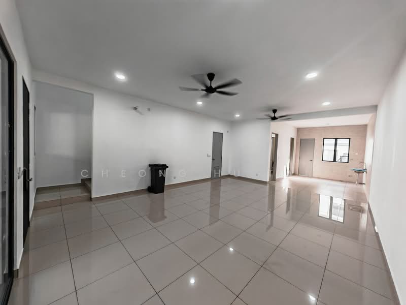 Rumah Teres 2 Tingkat untuk Disewa di Seremban (Negeri Sembilan) - Cheong Hu Tan - Living Room - PropertyGuru.com.my