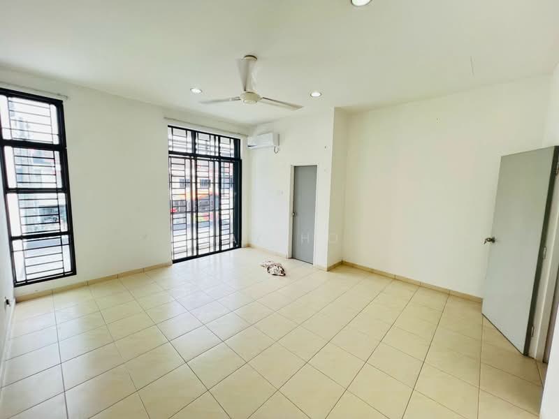 2-storey Terraced House for Rent in Bukit Indah (Iskandar Puteri (Nusajaya)) - Jay Ho - Living Room - PropertyGuru.com.my