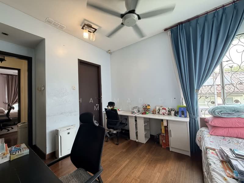 Bungalow for Sale in Kayangan Heights (Shah Alam) - Mohammad Din Majid - Study - PropertyGuru.com.my