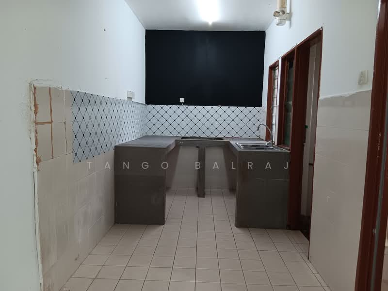 Apartment for Sale at Pangsapuri Mayang (Puncak Jalil) - Tango Balraj - Kitchen - PropertyGuru.com.my