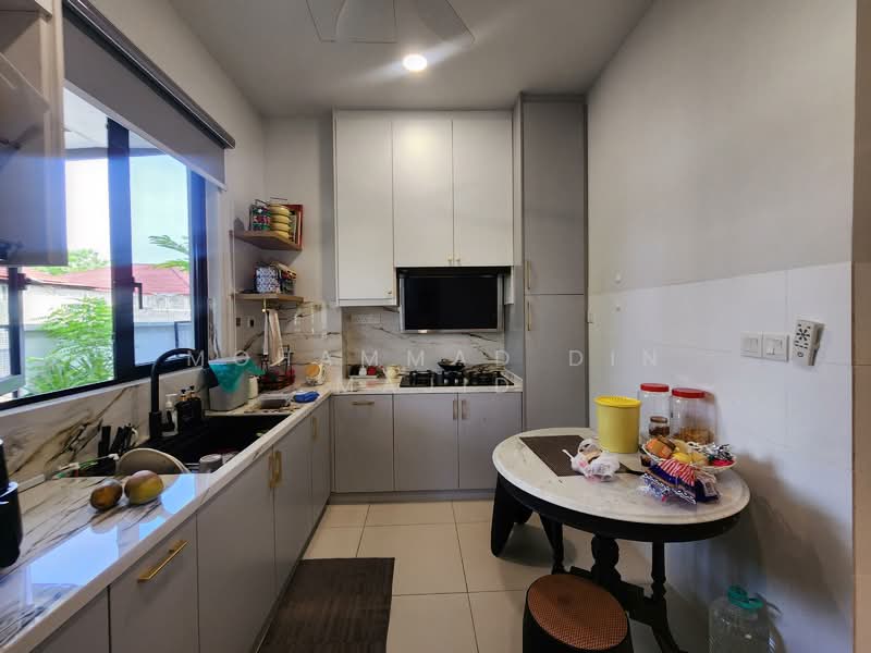 Rumah Berkembar untuk Dijual di Bukit Bandaraya (Shah Alam) - Mohammad Din Majid - Kitchen - PropertyGuru.com.my