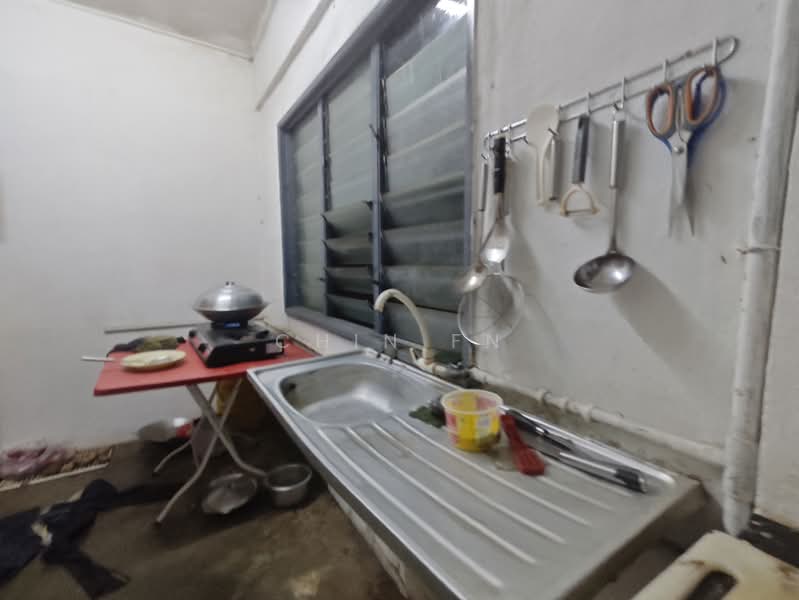 Flat for Sale at Rumah Pangsa Batu Berendam - CHIN FN - Kitchen - PropertyGuru.com.my