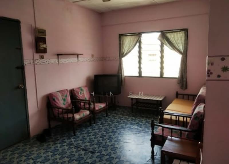 Rumah Flat untuk Dijual di Rumah Pangsa Batu Berendam - CHIN FN - Living Room - PropertyGuru.com.my