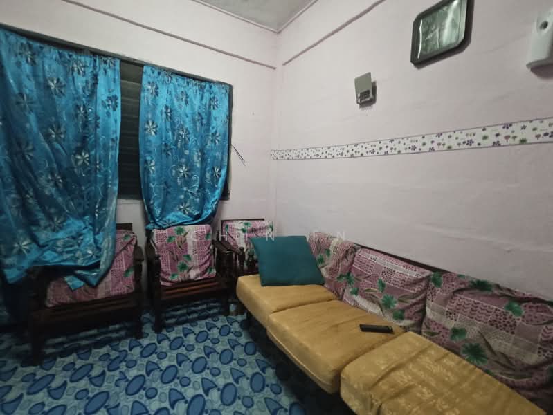 Flat for Sale at Rumah Pangsa Batu Berendam - CHIN FN - Living Room - PropertyGuru.com.my