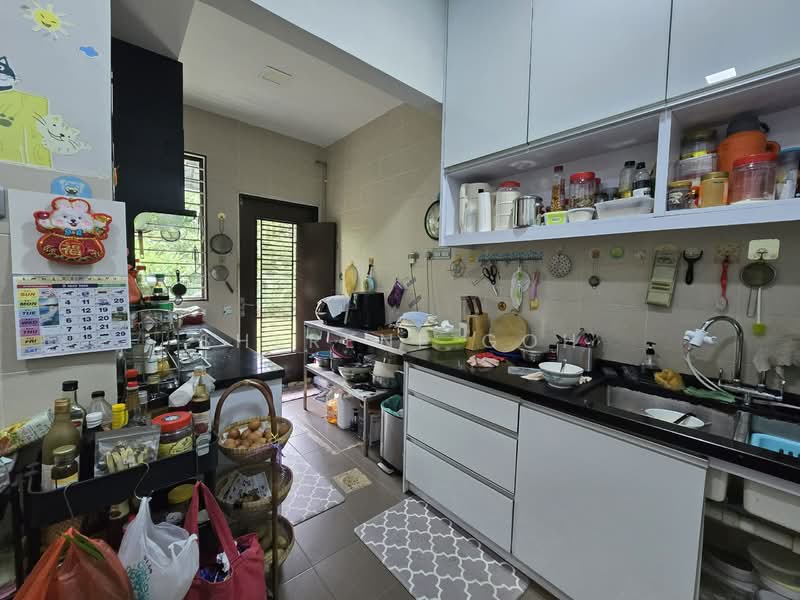 2-storey Terraced House for Sale in Bandar Kinrara Seksyen 6 (Bandar Kinrara) - Sherene Goh - Kitchen - PropertyGuru.com.my