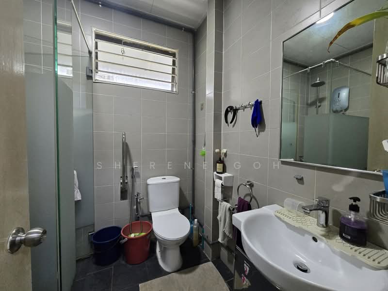 2-storey Terraced House for Sale in Bandar Kinrara Seksyen 6 (Bandar Kinrara) - Sherene Goh - Bathroom - PropertyGuru.com.my