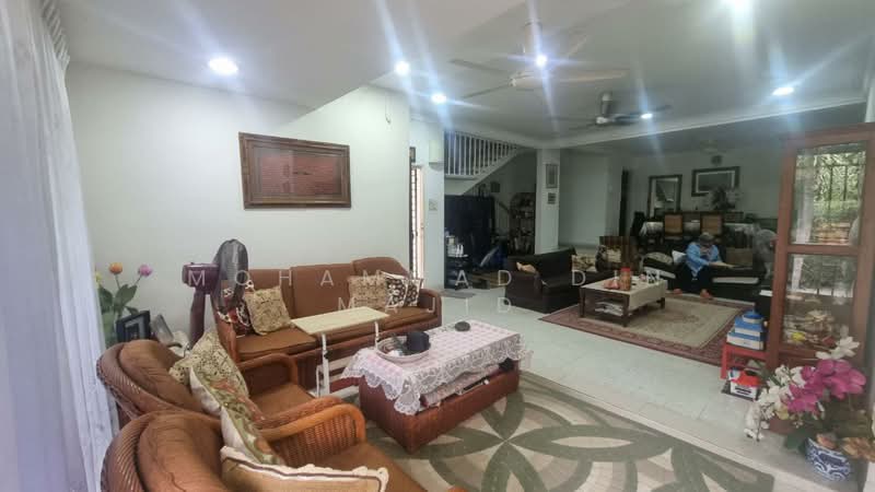 Rumah Teres 2 Tingkat untuk Dijual di Seksyen 4 (Shah Alam) - Mohammad Din Majid - Living Room - PropertyGuru.com.my