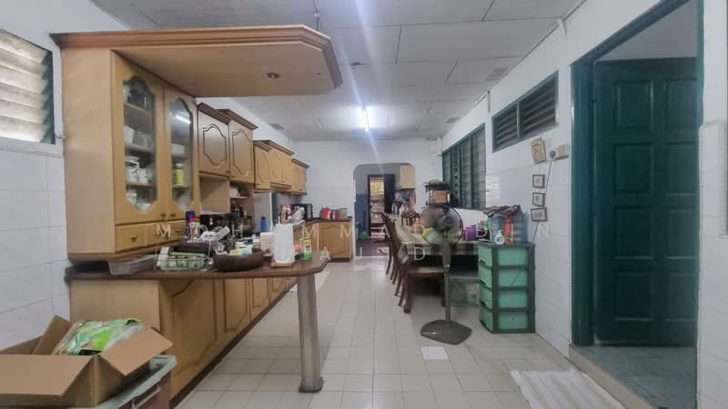 Rumah Teres 2 Tingkat untuk Dijual di Seksyen 4 (Shah Alam) - Mohammad Din Majid - Kitchen - PropertyGuru.com.my