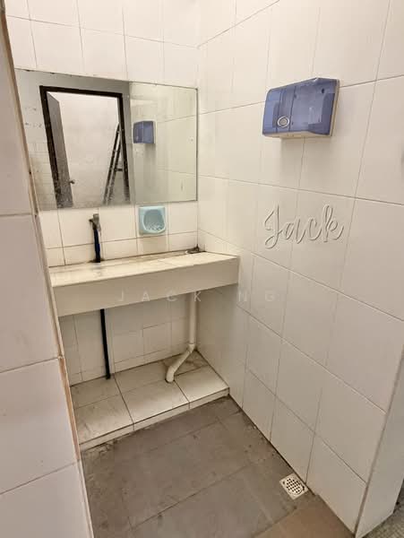 Shop / Office for Rent in Taman Chai Leng (Perai) - Jack Ng - Bathroom - PropertyGuru.com.my