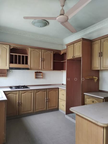 Commercial Bungalow for Rent in Island Glades (Jelutong) - Susan Choo - Kitchen - PropertyGuru.com.my