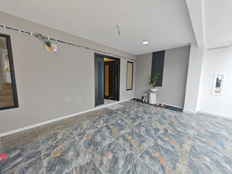 2-storey Terraced House for Sale in Bandar Mahkota Cheras (Cheras) - Mac Chong - Entrance - PropertyGuru.com.my