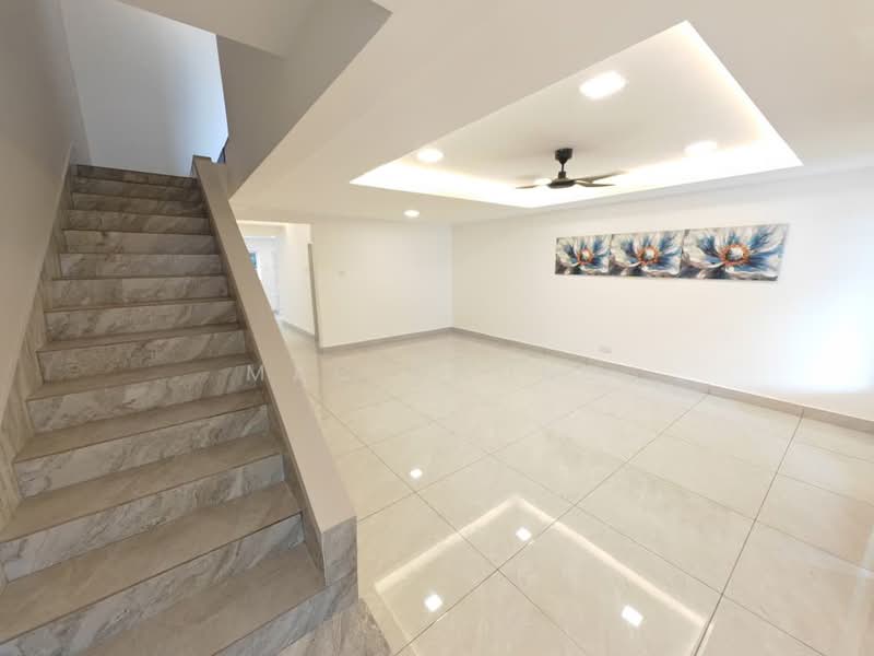 2-storey Terraced House for Sale in Bandar Mahkota Cheras (Cheras) - Mac Chong - Living Room - PropertyGuru.com.my