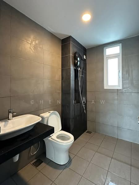Kondominium untuk Dijual di Inspirasi - Chen Hoaw - Bathroom - PropertyGuru.com.my