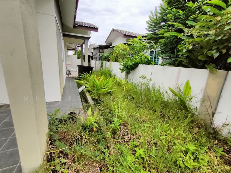 Cluster House for Sale in Sitiawan (Perak) - Muinuddin Muhamad - Exterior - PropertyGuru.com.my