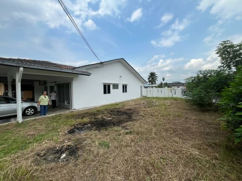 1-storey Terraced House for Sale in Taman Bukit Mewah (Kajang) - Kent Chong - Exterior - PropertyGuru.com.my