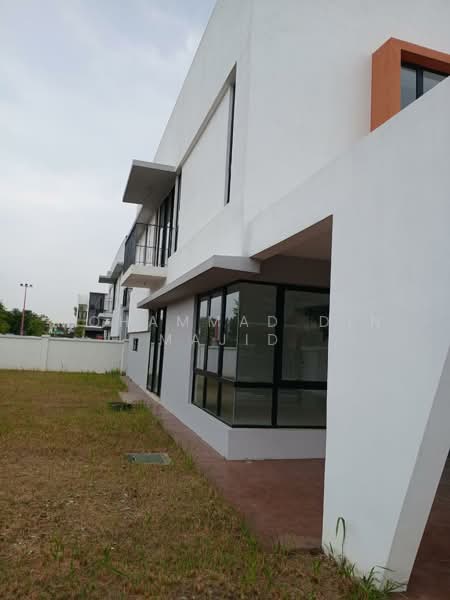 Rumah Teres 2 Tingkat untuk Dijual di U12, Taman Cahaya Alam (Shah Alam) - Mohammad Din Majid - Exterior - PropertyGuru.com.my
