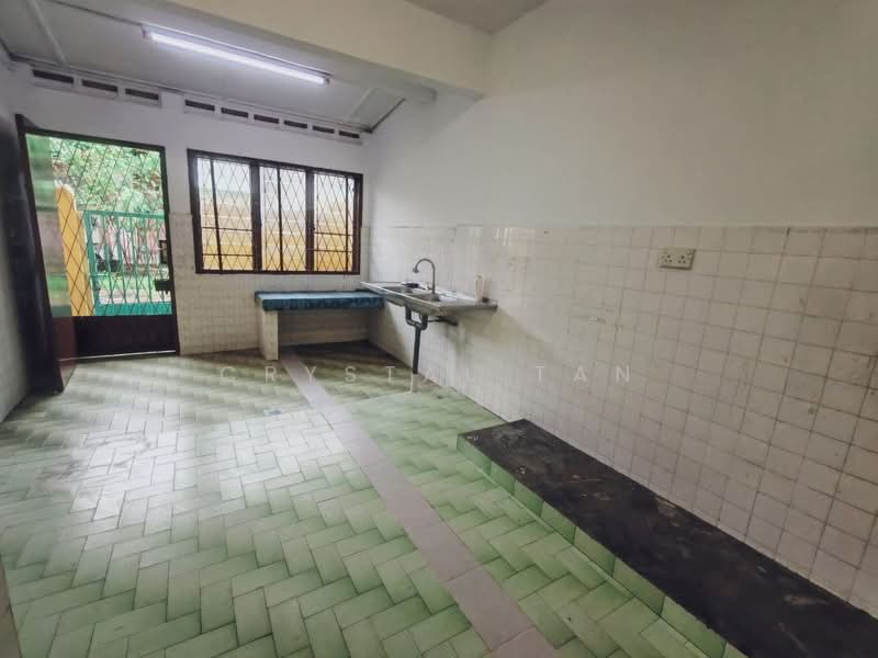 Semi-Detached House for Rent in Taman Pelangi (Johor Bahru) - Crystal Tan - Kitchen - PropertyGuru.com.my