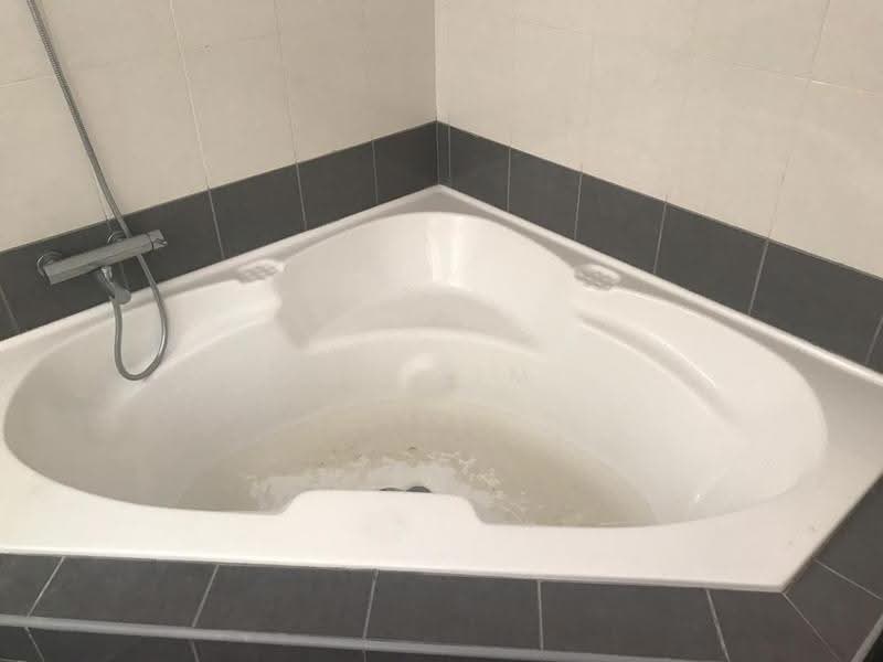 Kediaman Servis untuk Disewa di Birch Regency @ Penang Times Square - SH Lim - Bathroom - PropertyGuru.com.my