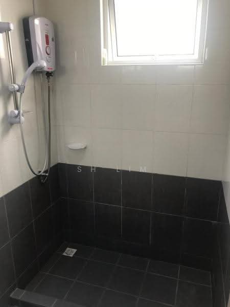 Kediaman Servis untuk Disewa di Birch Regency @ Penang Times Square - SH Lim - Bathroom - PropertyGuru.com.my