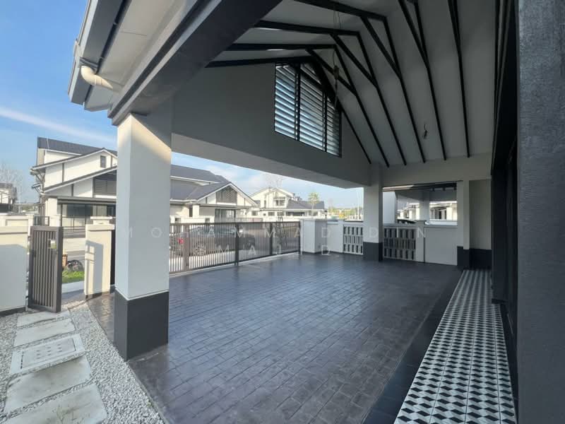 Semi-Detached House for Sale in Shah Alam (Selangor) - Mohammad Din Majid - Exterior - PropertyGuru.com.my