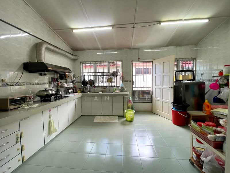2-storey Terraced House for Sale in Taman Bukit Setongkol Jaya (Kuantan) - Alan Tan - Kitchen - PropertyGuru.com.my