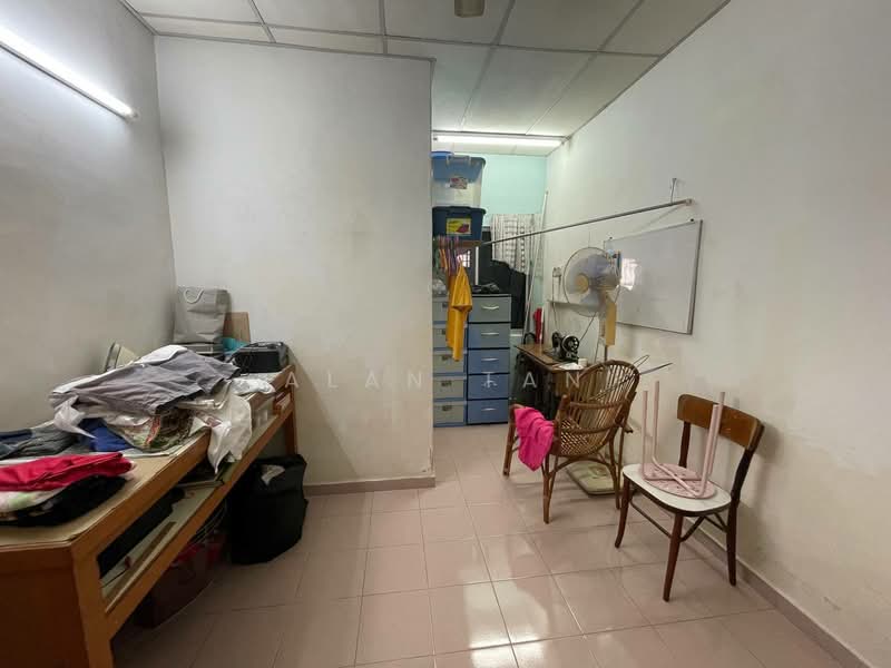 2-storey Terraced House for Sale in Taman Bukit Setongkol Jaya (Kuantan) - Alan Tan - Bedroom - PropertyGuru.com.my