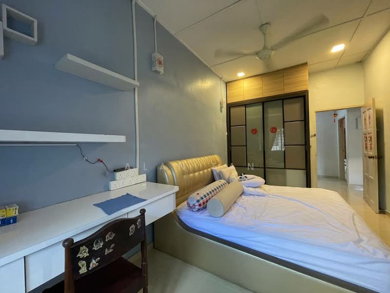 2-storey Terraced House for Sale in Taman Bukit Setongkol Jaya (Kuantan) - Alan Tan - Bedroom - PropertyGuru.com.my
