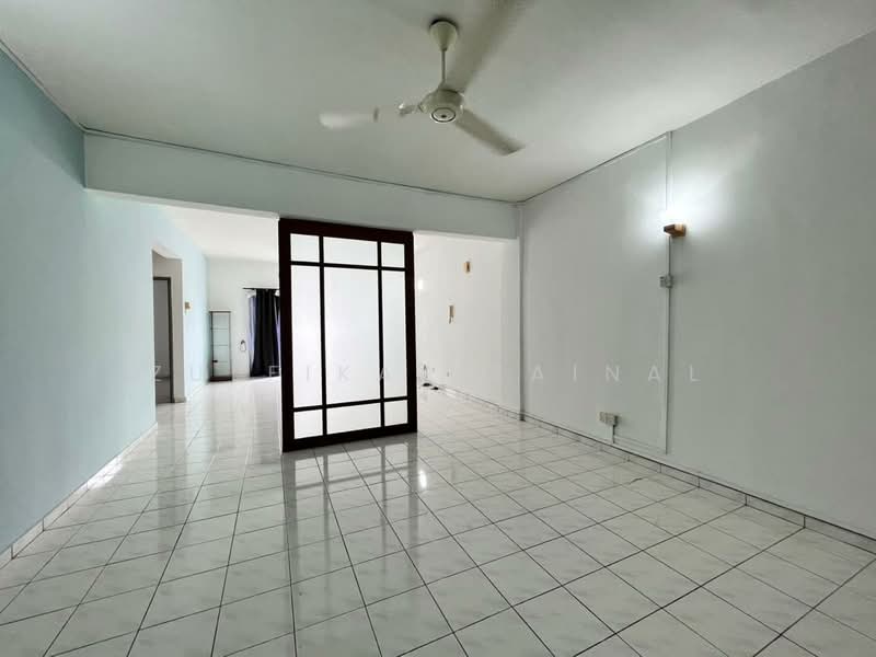 Condominium for Rent at Tiara Kelana - Zulfikar Zainal - Living Room - PropertyGuru.com.my