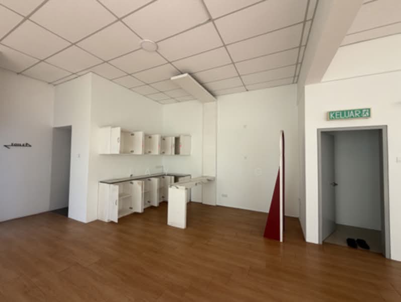 Shop / Office for Rent in Bandar Bukit Raja (Klang) - Jay Yong - Interior - PropertyGuru.com.my