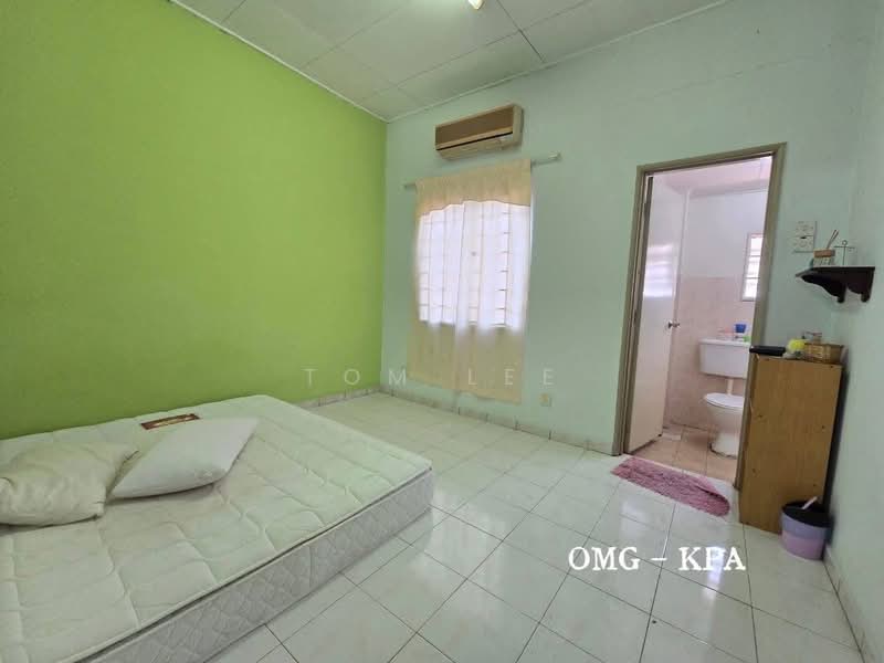 2-storey Terraced House for Sale in Bandar Bukit Tinggi (Klang) - Tom Lee - PropertyGuru.com.my