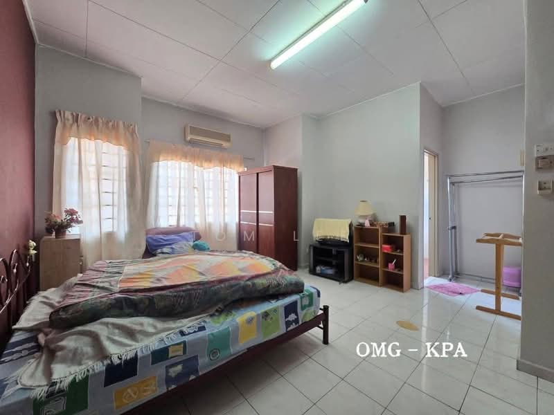 2-storey Terraced House for Sale in Bandar Bukit Tinggi (Klang) - Tom Lee - PropertyGuru.com.my
