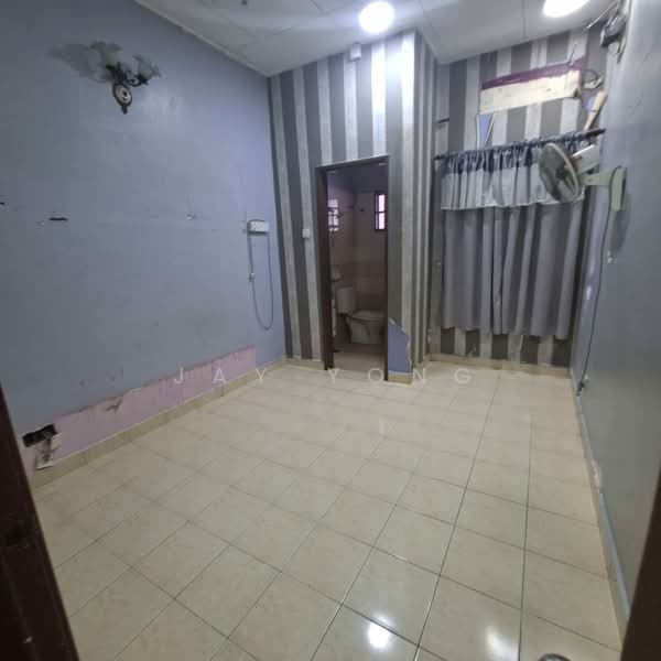 1-storey Terraced House for Sale in Bandar Bukit Raja (Klang) - Jay Yong - Bathroom - PropertyGuru.com.my